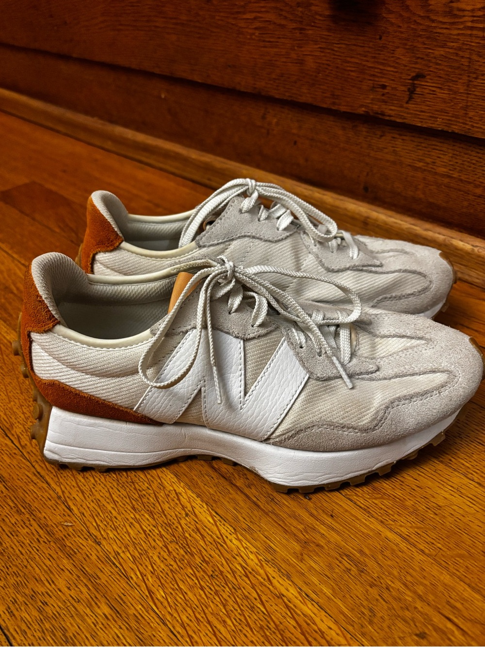 NEW BALANCE 327 Womens Shoes
